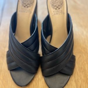 VINCE CAMUTO BLACK SHOES